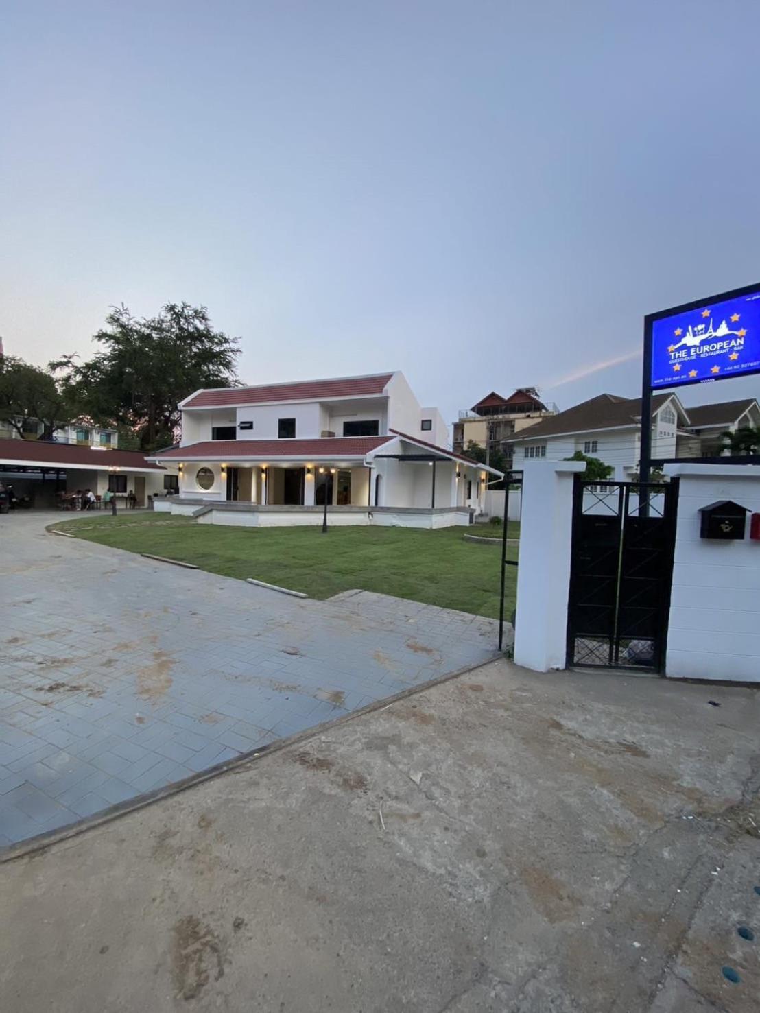 Hotel The European Chiang Mai Exterior foto